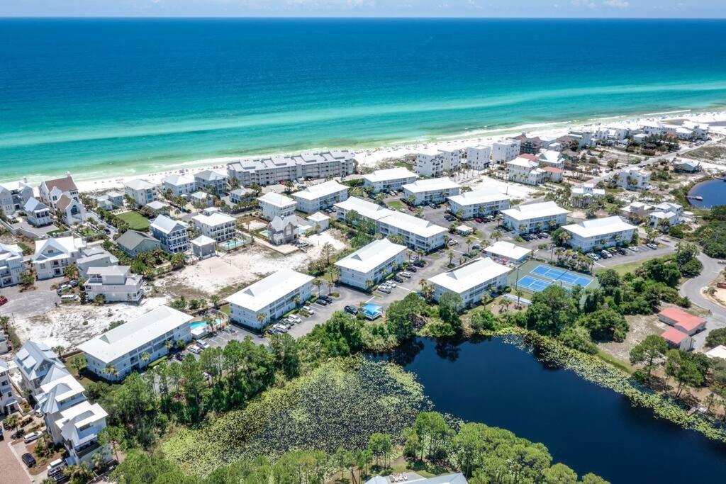 Short Walk Or Shuttle To Wide Open Public Beach! شاطئ سانتا روزا المظهر الخارجي الصورة